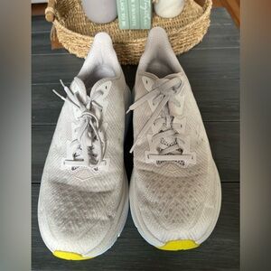 Hoka Clifton 9 shoes womens Size 10